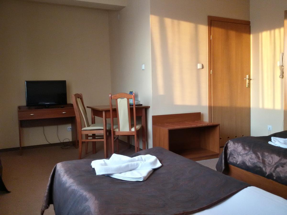 Hotel Astor Radom Exterior foto